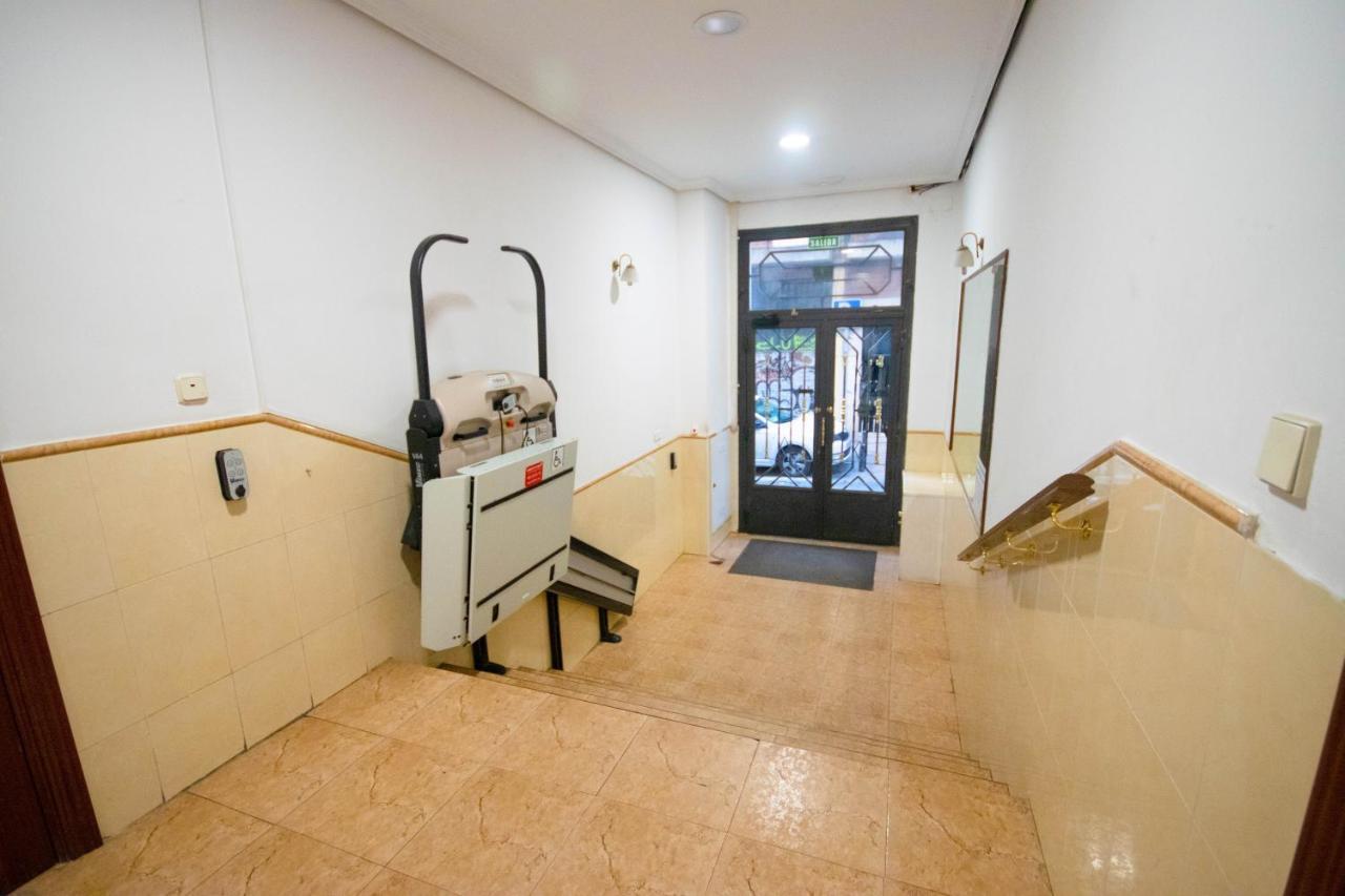 For You Rentals Apartamento Temporal Con Encanto En Malasana Min24 Madrid Exterior foto
